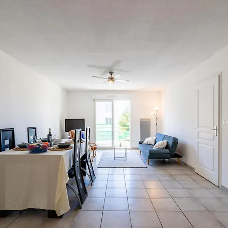 Les Capucines By Interhome Apartman