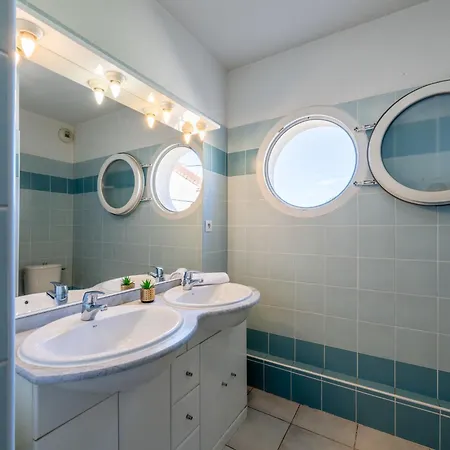 Les Capucines By Interhome Apartman